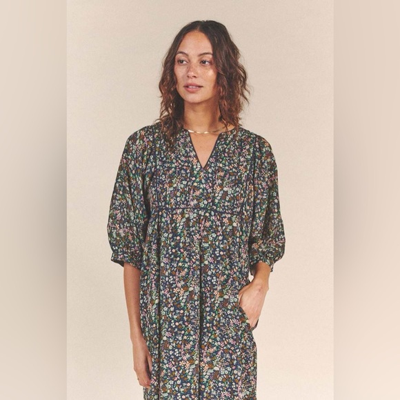 Trovata Dresses & Skirts - Trovata Birds of Paradis Paola Shift Dress
